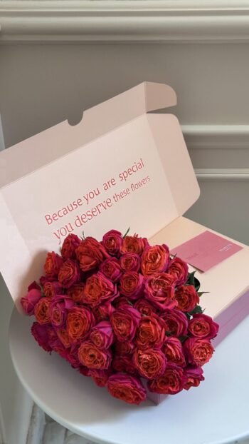 بوكس ورد قاردن روز / Garden Spray Rose Kimono( تسليم فوري )