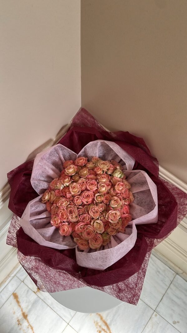 بوكيه ورد سبري روز  / Spray Rose Jezebel