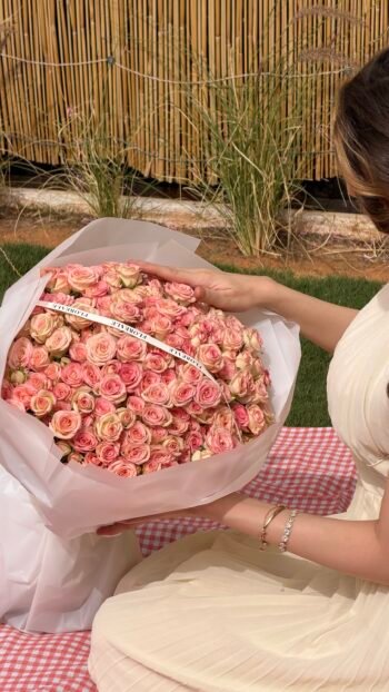 بوكيه / Spray Rose Jezebel ( تسليم فوري )